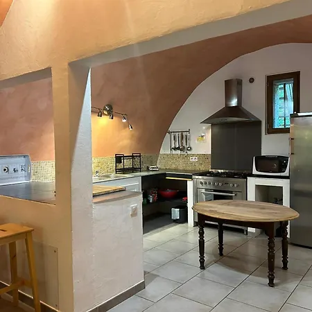 Nyaraló Maison Spacieuse A Avec Jardin Et Vue Montagne