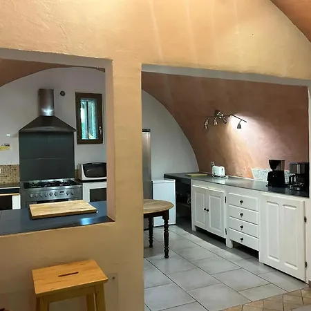 Holiday home Maison Spacieuse A Avec Jardin Et Vue Montagne Castellane